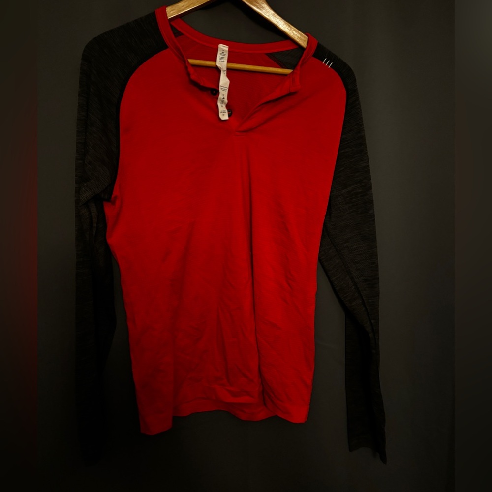 lululemon men’s medium red black Henley